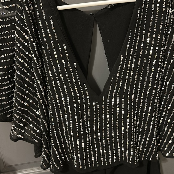 Black romper with sequin flowy top - Picture 4 of 4